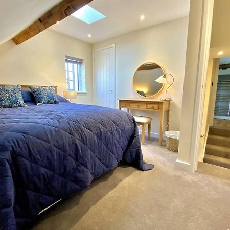 Tilly'S A Perfect Apartment In The Market Town Of Ледбъри Екстериор снимка