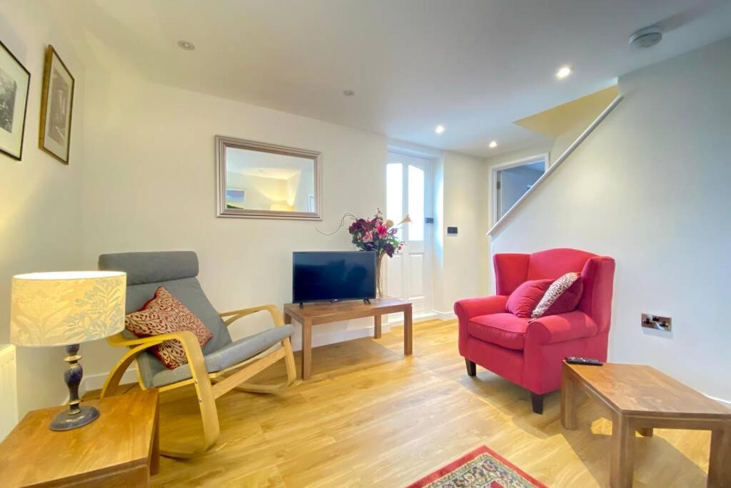 Tilly'S A Perfect Apartment In The Market Town Of Ледбъри Екстериор снимка