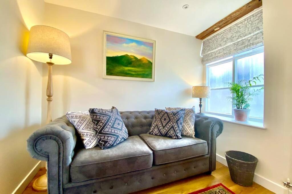 Tilly'S A Perfect Apartment In The Market Town Of Ледбъри Екстериор снимка